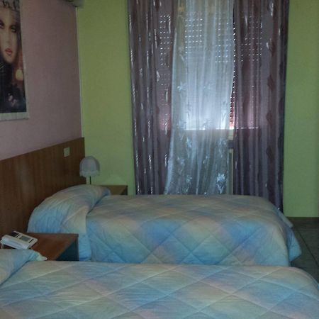 Hotel Stazione Paratico Esterno foto